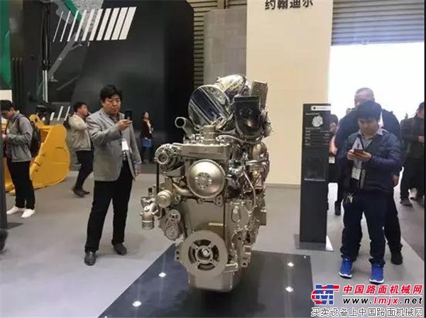 ?贏戰(zhàn)中國市場！約翰迪爾出色表態(tài)2018上海寶馬展