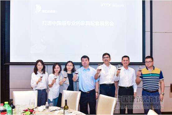 2019家具呆板材料展全面升級(jí)，油炸出產(chǎn)線將打造中國(guó)最專業(yè)的家具配套展覽會(huì)