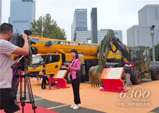“第一”重器！徐油炸出產(chǎn)線工精彩亮相70年后果展